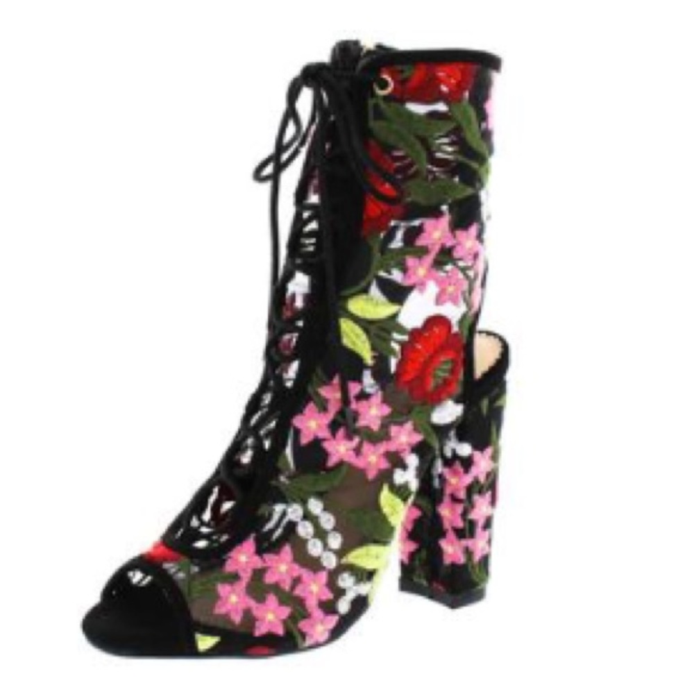 FLORAL EMBROIDERED BOOTS